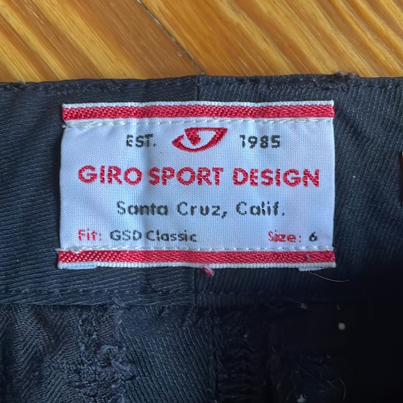 GIRO Ws Bike short Black - Picture 2 of 3
